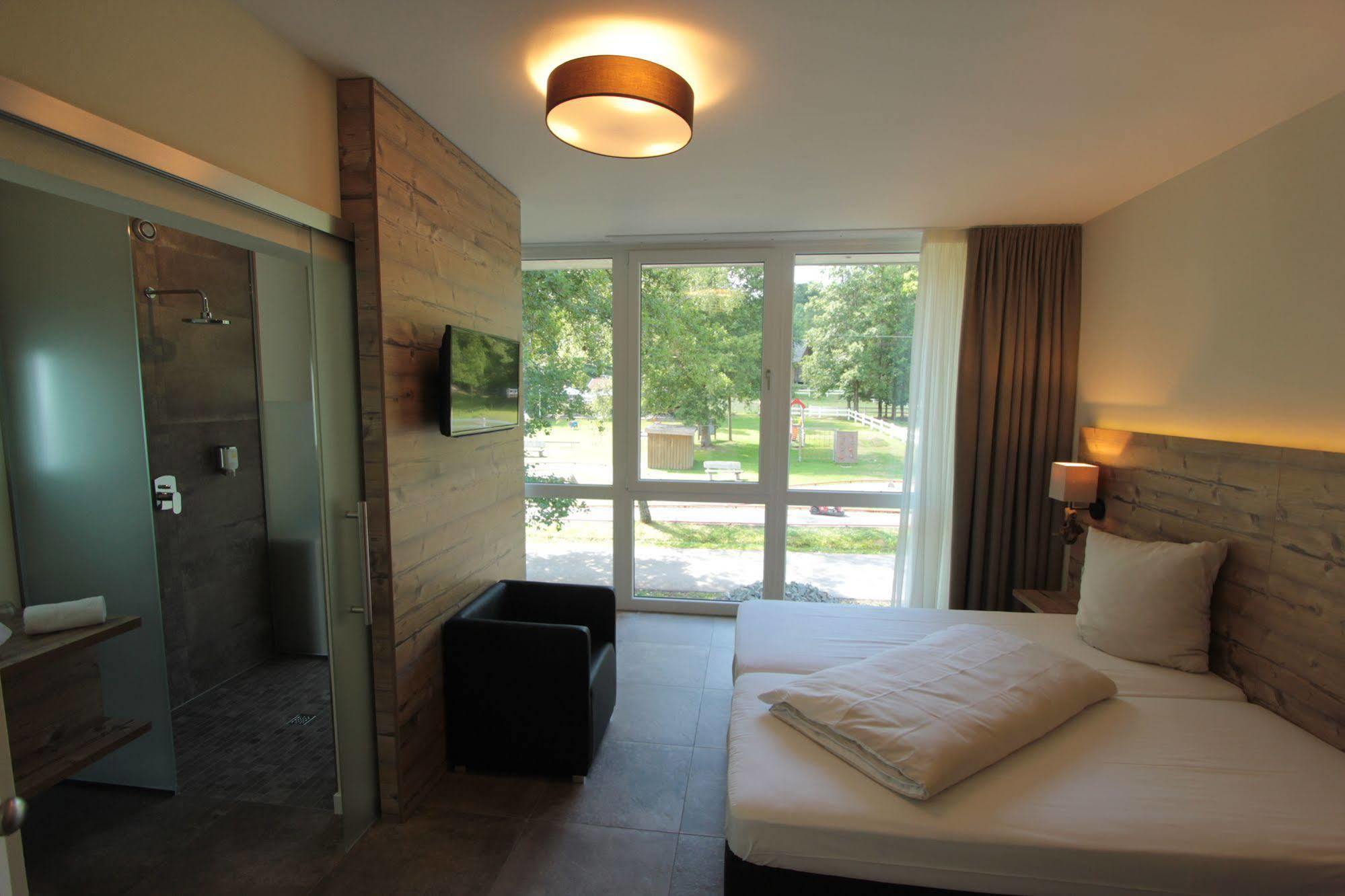 Landhotel Weihermuehle Thaleischweiler-Froschen 외부 사진